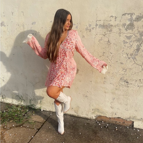 NEW Free People Odette Floral Long Sleeve Bell Sleeve Lace Tunic Multiple Sizes - Picture 5 of 11